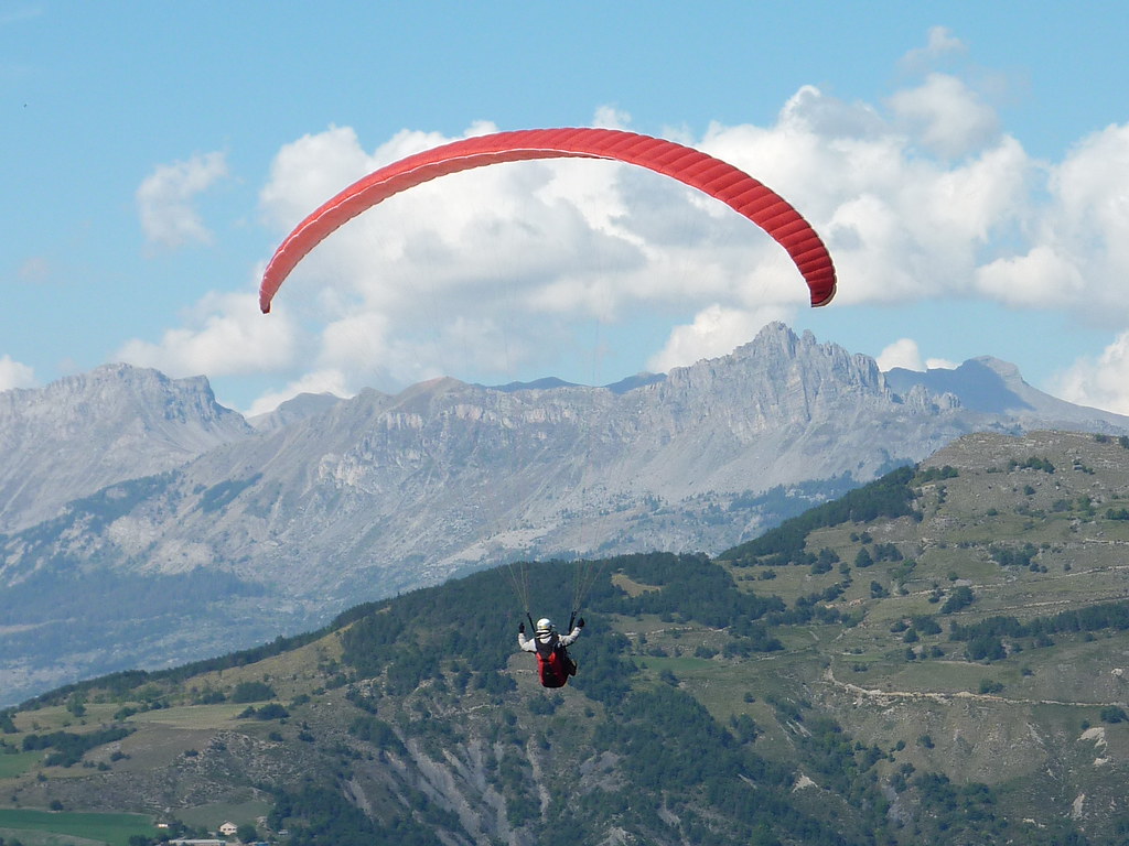 Paragliding in Manali